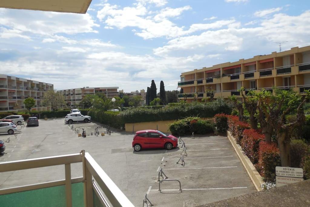 Agreable T3, Bormes Les Mimosas Apartment Bagian luar foto