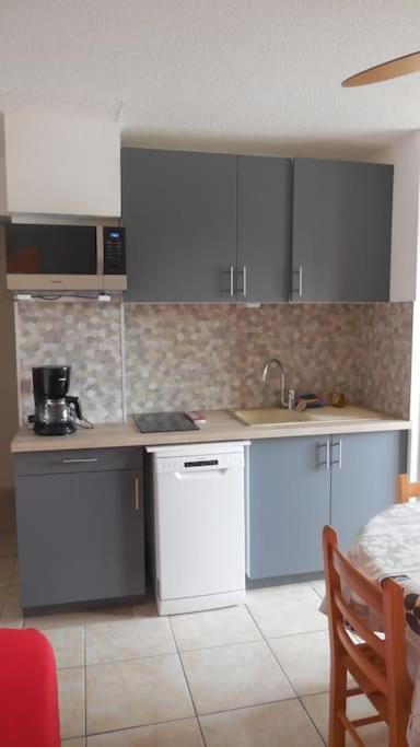 Agreable T3, Bormes Les Mimosas Apartment Bagian luar foto